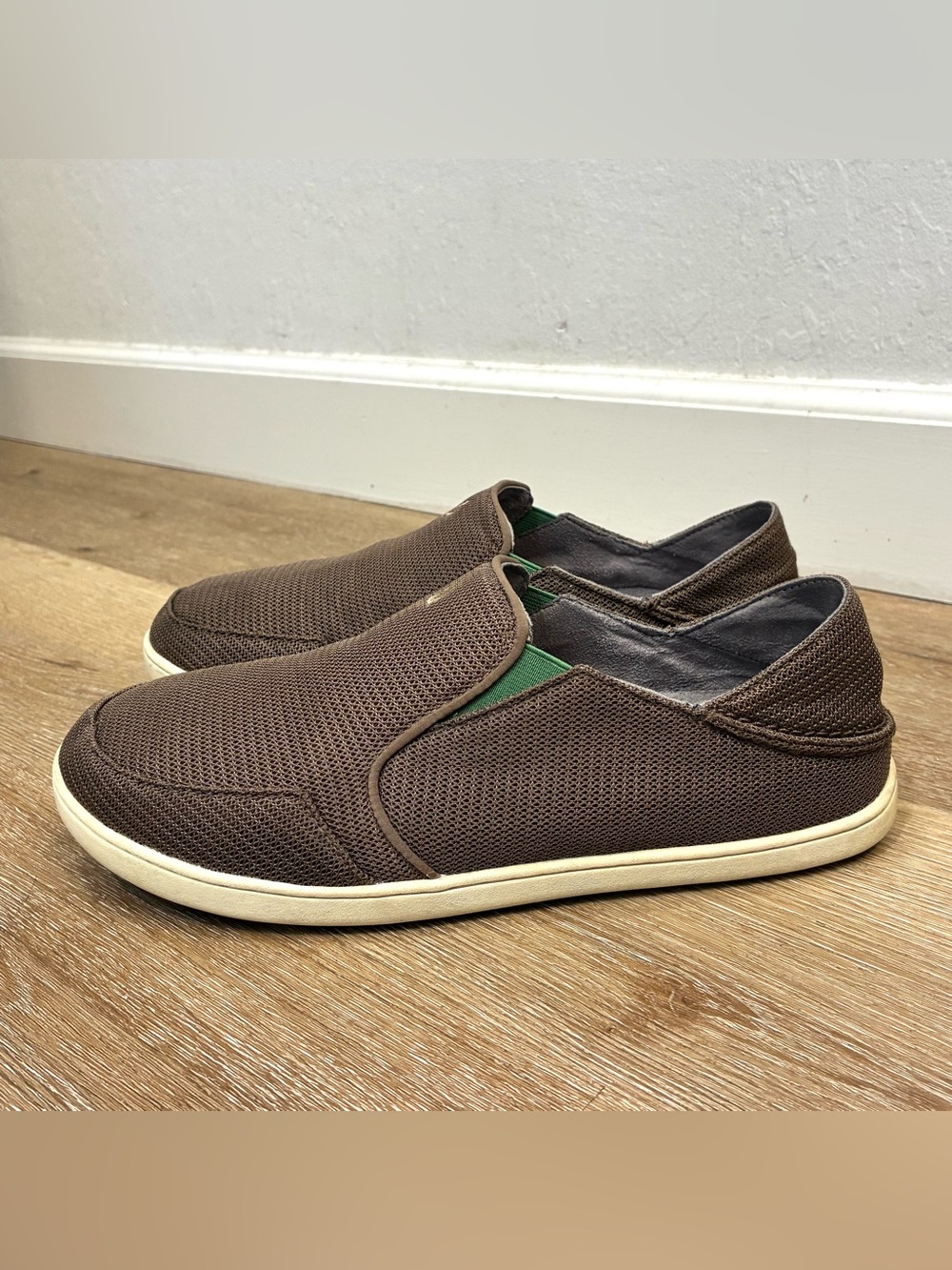 OluKai Nohea Mesh Slip-On Shoes Brown Gray Mustang/Lime Peel Men’s US 10 EU 43